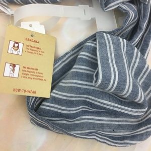 Mossimo Supply Co. Accessories - Mossimo blue white striped bandana head wrap Mossimo Supply Co. Accessories - Mossimo blue white striped bandana head wrap